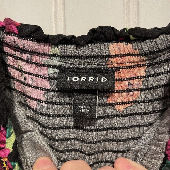 Torrid Black Floral Off the Shoulder Jumpsuit Size 3X - Picture 6 of 9